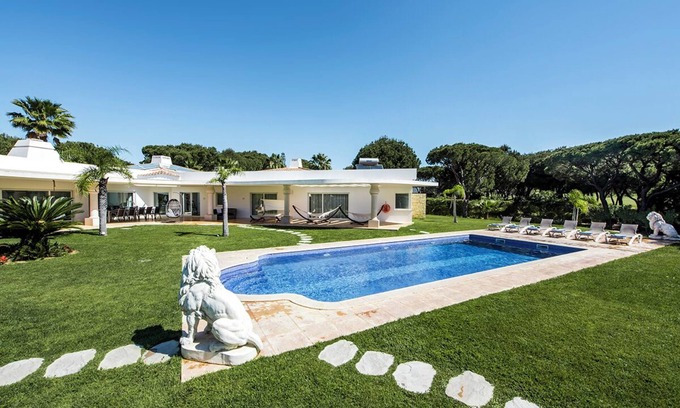 Vilamoura Villa | Villa de lujo de 6 habitaciones frente al campo Millenium Golfe