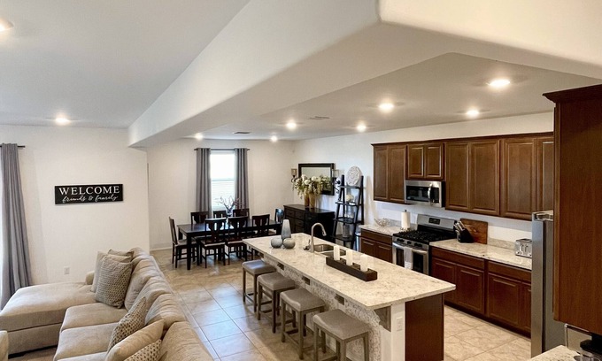 Tucson Casa | 6 bedroom Desert Retreat