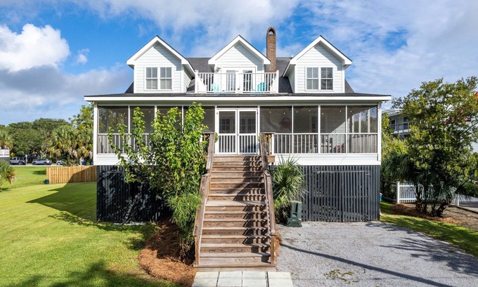 Sullivan's Island Casa | 6-bedroom house in fabulous Sullivan's Island with AC, WiFi
