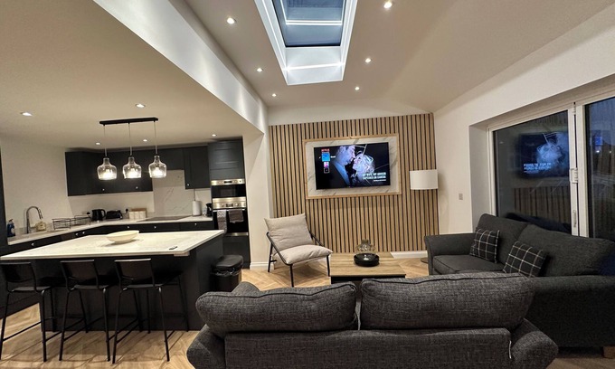 Farnborough and Crofton Casa | 6 bedroom house in Orpington