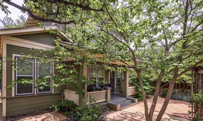 Central East Austin Casa | 6 Bedrooms in #1 Central Location