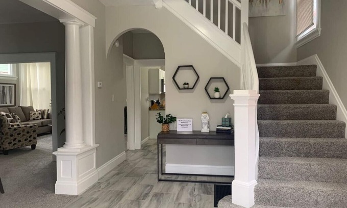 Norwood Casa | 6 BR Home Just Minutes From Downtown Cincinnati