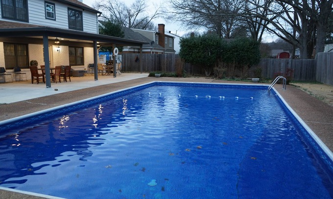 Ellendale Casa | 6-Bedroom Vacation Home near Memphis Airport,- close to everything