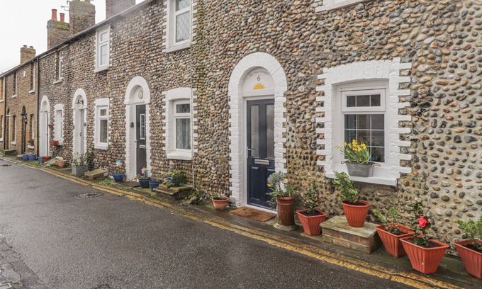 Birchington Cabaña | 6 Flint Cottages, MINNIS BAY