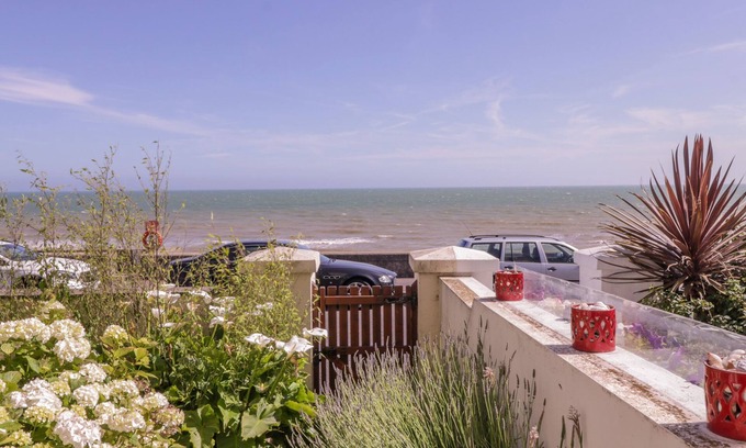 Folkestone Cabaña | 6 Gloster Terrace
