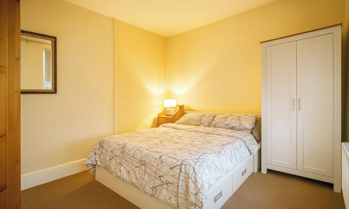 Newton Apartamento | 6 Guests-Free Public Parking-5 Min to Beach