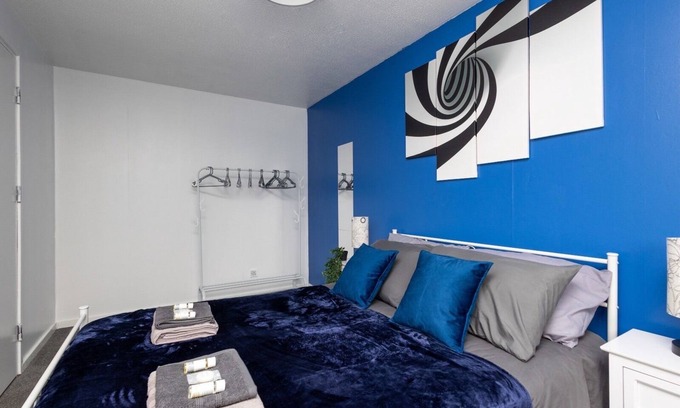 Stanley Casa | 6 Guests - Pet Friendly - 10min Leeds City Centre