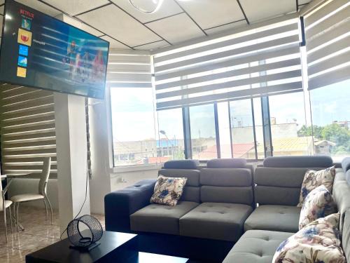 Machala Apartamento | 6 habitaciones, 10 camas, amplio y céntrico, 3 parqueos