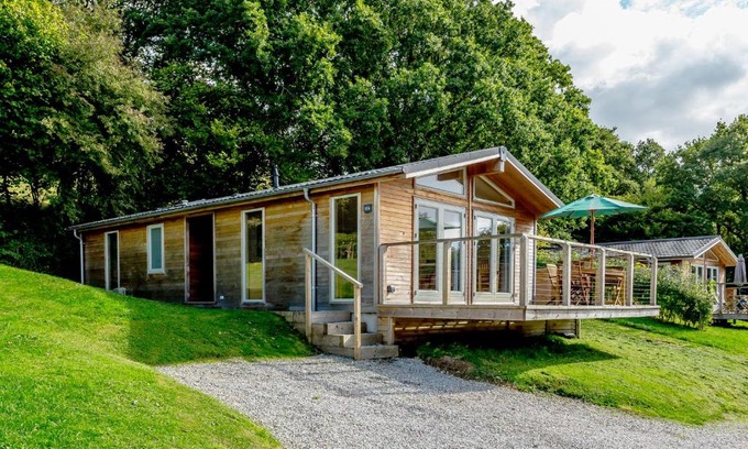 Looe Casa | 6 Hedgerows