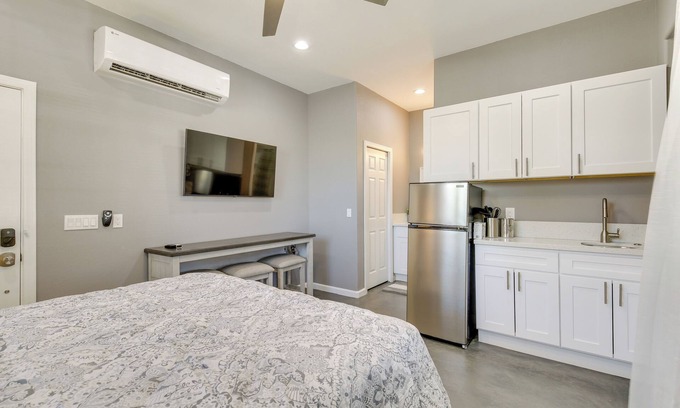 Indio Apartamento | 6 Mi to Coachella Festival: Serene Studio