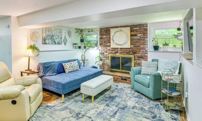 Riverside Apartamento | 6 Mi to CPKC Stadium: Convenient Kansas City Apt