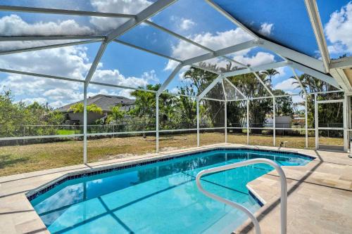 Fort Myers Casa | 6 Mi to Dtwn Cape Coral Home with Spacious Lanai!