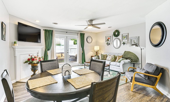 Clarksville Casa | 6 Mi to Dtwn: Dog-Friendly Clarksville Home!
