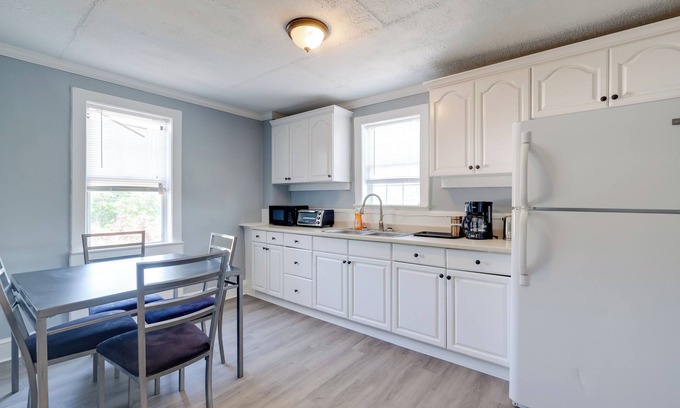 Hamilton Apartamento | 6 Mi to Historic Leesburg: Apt w/On-Site Dining