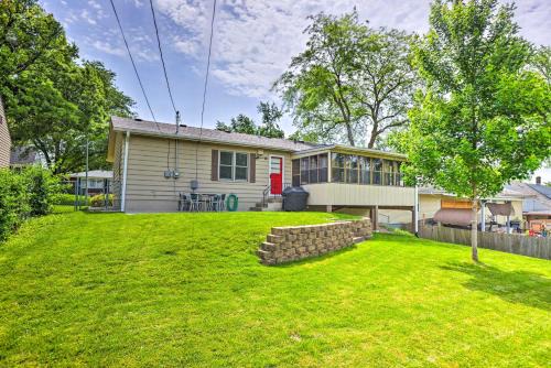Omaha Casa | 6 Mi to Old Market Home with BBQ-Ready Patio!