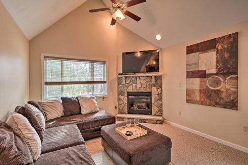 Albrightsville Casa | 6 Mi to Skiing Family Poconos Home w Decks!