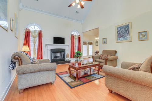 McDonough Casa | 6 Mi to Southern Belle Farm Home with Patio!