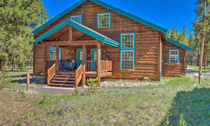 Leadville Cabina | 6 Mi to Turquoise Lake: Retreat w/ Covered Deck!