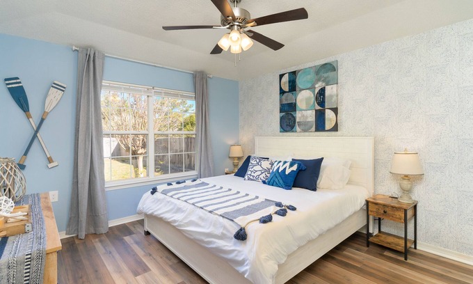 Gulf Breeze Casa | 6 miles from Navarre Bridge, Quiet Community w/ Pier Access