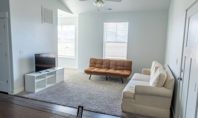 Lehi Condominio | 6 mins to Adobe Headquarter Brand New Condo/Lehi