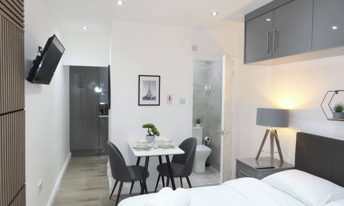 Sheldon Apartamento | 6 Mins to NEC & BHX Studio FREE PARKING