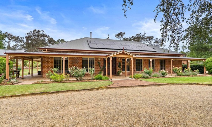 Laffing Waters Casa | *6 Minutes from Bathurst CBD* | "The Estait" Homestead - Laffing Waters Retreat