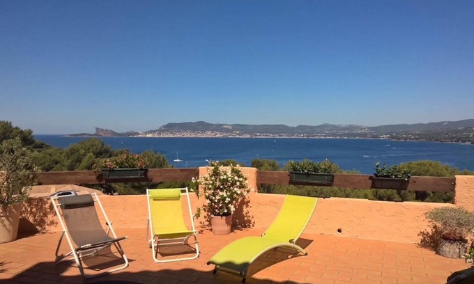 La Madrague Apartamento | Apartamento dúplex para 6 personas, terraza de 55 m2, vista excepcional al mar.