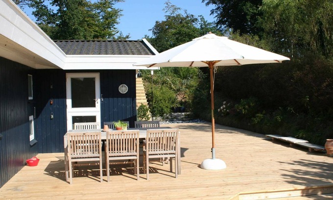 Hornbaek Casa | 6 person holiday home in Dronningmølle