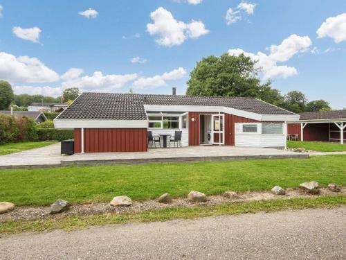 Bjert Casa | 6 person holiday home in Bjert-By Traum