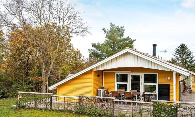 Skødshoved Strand Casa | 6 person holiday home in Knebel