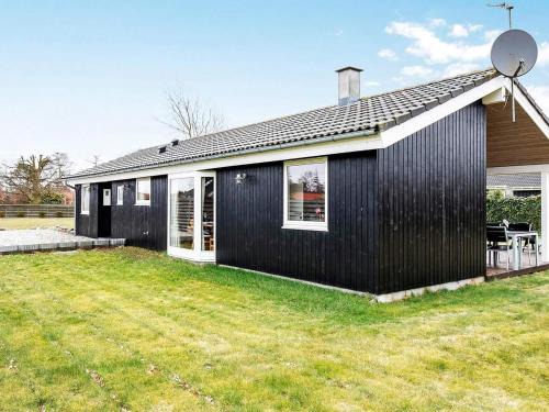 Hvidbjerg Strand Casa | 6 person holiday home in Børkop-By Traum
