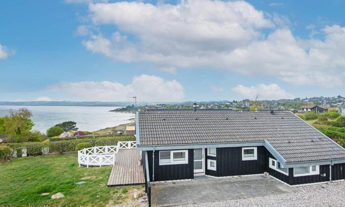 Farvang Casa | 6 person holiday home in Ebeltoft