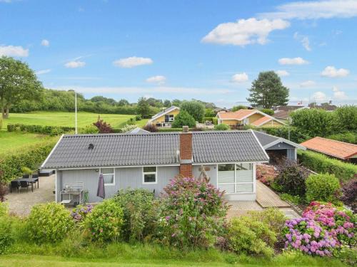 Hejlsminde Strand Casa | 6 person holiday home in Hejls