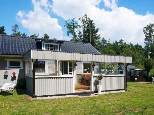 Malarhusens Casa | 6 person holiday home in Löderup-By Traum