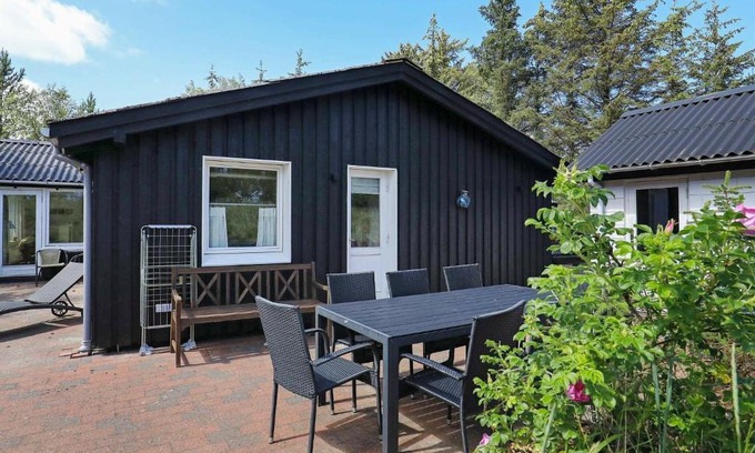 Aalbaek Casa | 6 person holiday home in lb k