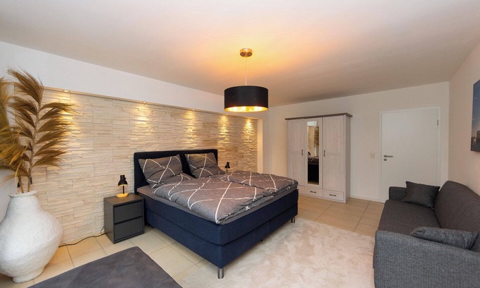 Fulda Casa | 6 room vacation home in Fulda's top location and 1.5 km from the center.