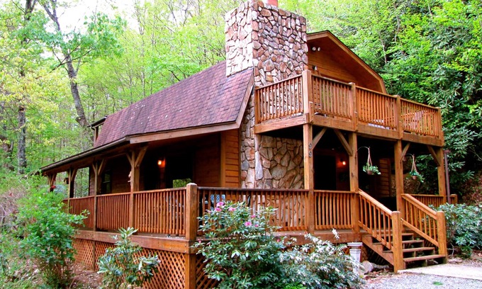 Maggie Valley Cabina | 6 acres aislados / bañera de hidromasaje / mesa de billar / chimenea / chimenea de leña / hamaca / mascotas OK