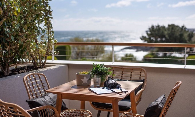 St Abbs Apartamento | 6 THE BAY- modern sea view coastal apartment with Scandi-style interiors