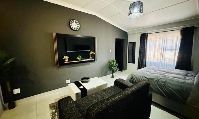 Bezuidenhout Valley Casa | 6 the Curve Unit 16