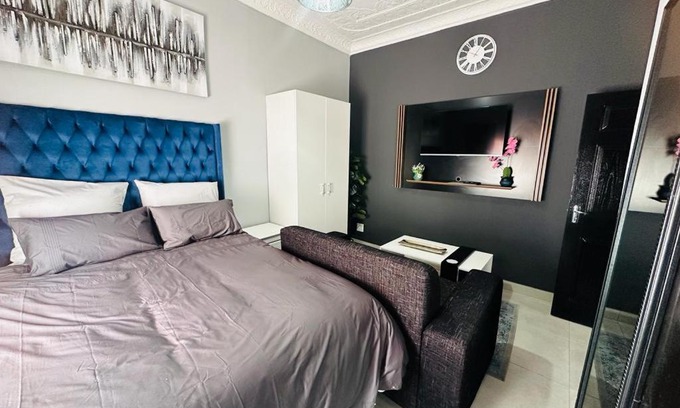 Bezuidenhout Valley Casa | 6 the Curve Unit 17