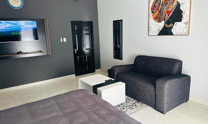 Bezuidenhout Valley Casa | 6 the Curve Unit 18