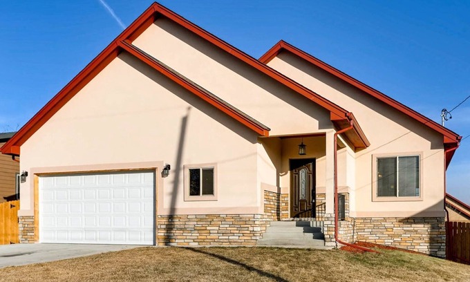 Pleasant View Casa | Rambling Ranch-Style Home Sleeps 8 - Near Golden, I-70, and the Rockies!
