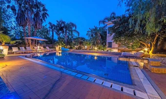 Villa Grazia di Carini Villa | A 600 metros del mar, piscina privada, exuberante jardín