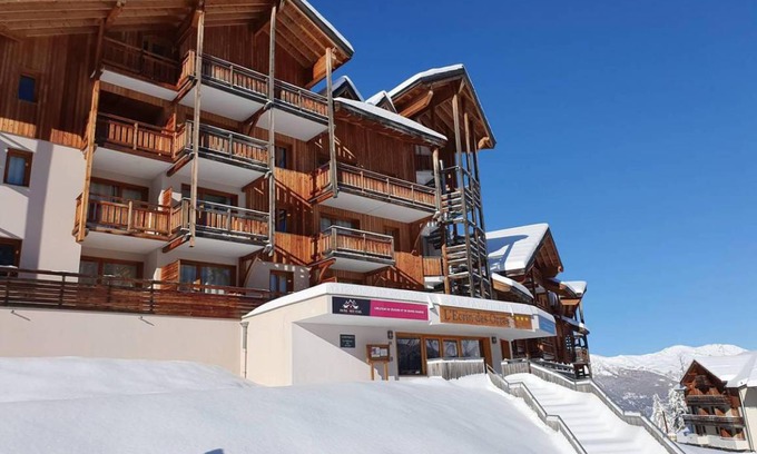 Les Orres Apartamento | 60m from ski slopes, 4th floor, view resort, fitness, swimming pool, balcony, ski locker, 33m²