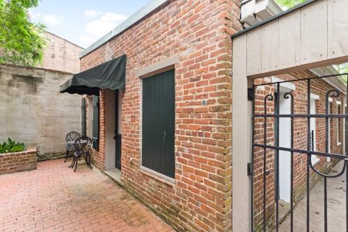 Natchez Casa | 610 Franklin - 5B - 1 Bed, 1 Bath, Heart of Downtown, Washer & Dryer