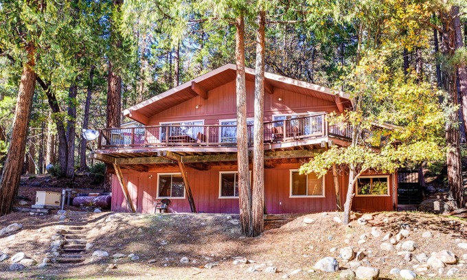 North Wawona Cabina | River Lodge: ¡hazte con tu naturaleza!