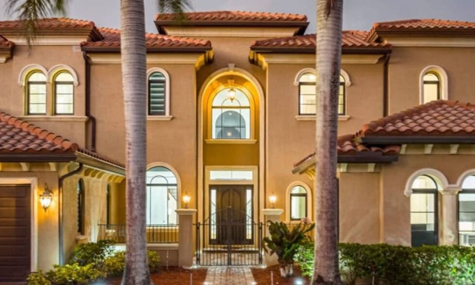 Palm Beach Country Estates Casa | 6500sf Luxe Design 8BR Mansion/Heated Pool/Cinema