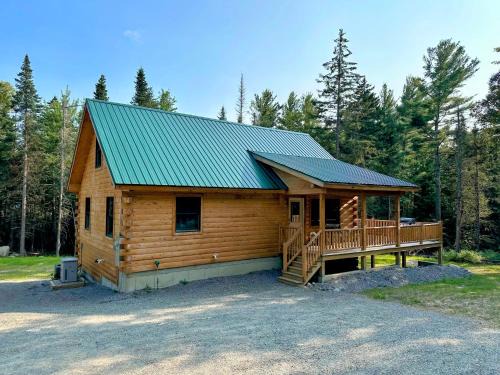 Twin Mountain Casa | 65PT New Log Cabin in Private