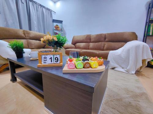 Taman Setia Indah Casa | 67 Cozy l Full House Air Conditioning Mahjong Rami Game Machine Soccer Table Sleeps 12 People 8 Minutes to Austin City Center Nanyang Street Water Park