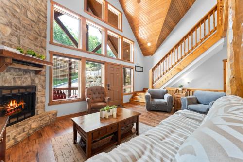 Indian Point Casa | 6BD 6BT New Clubhouse indoor pool 1 min to SDC